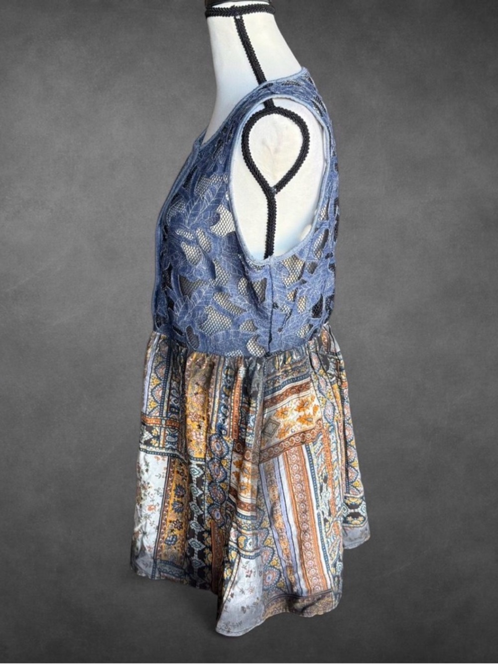 Gimmicks Boho Patchwork Lace Mesh Button Front Tank Top - Size M - Picture 2 of 9